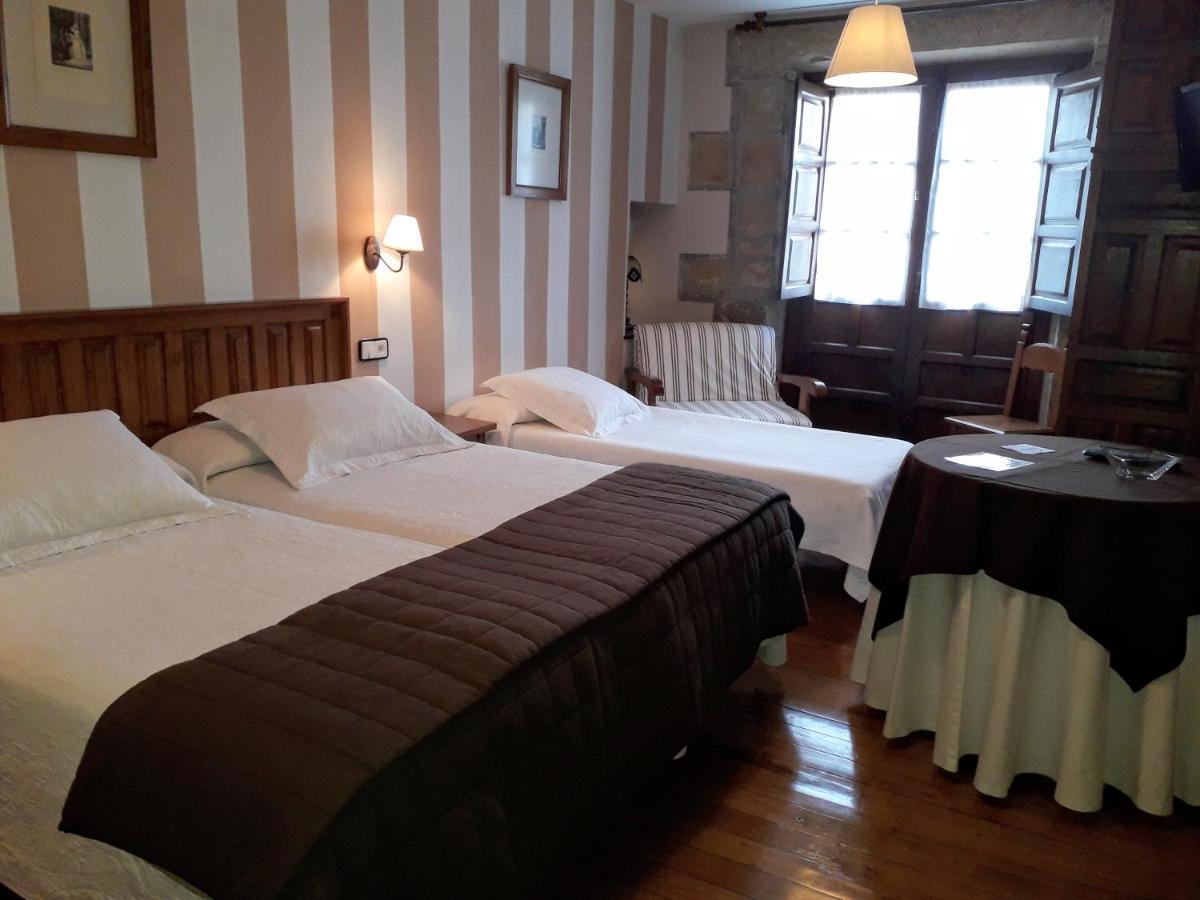 Posada Santa Juliana Santillana del Mar Room photo