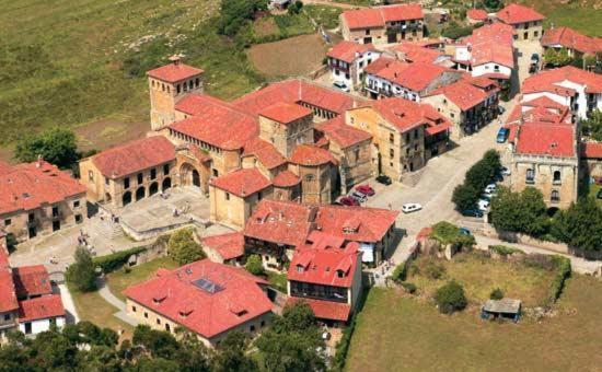 Posada Santa Juliana Santillana del Mar Exterior photo