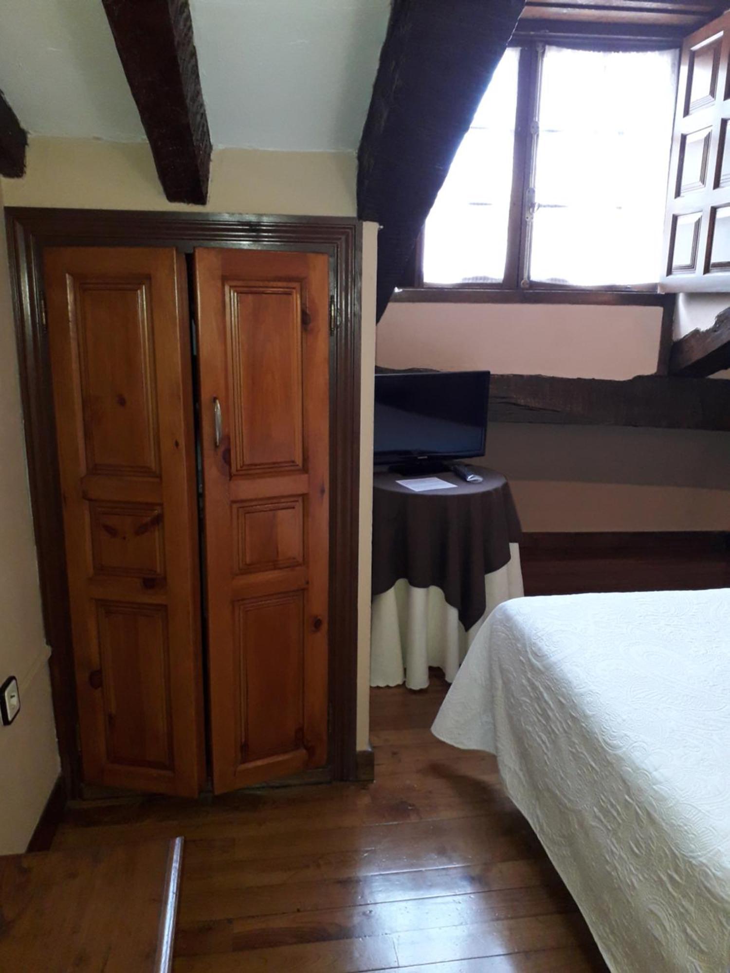 Posada Santa Juliana Santillana del Mar Room photo
