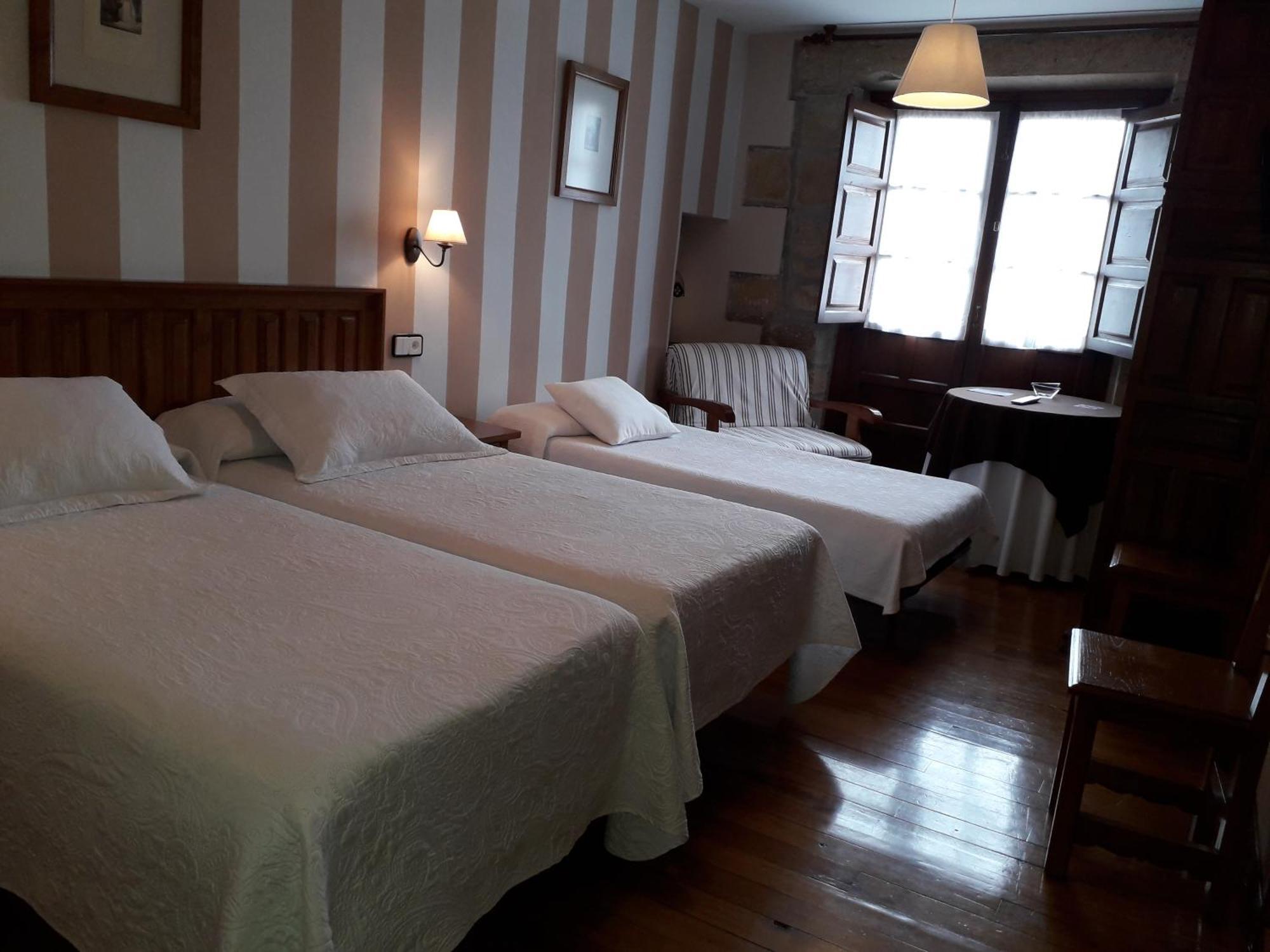 Posada Santa Juliana Santillana del Mar Room photo